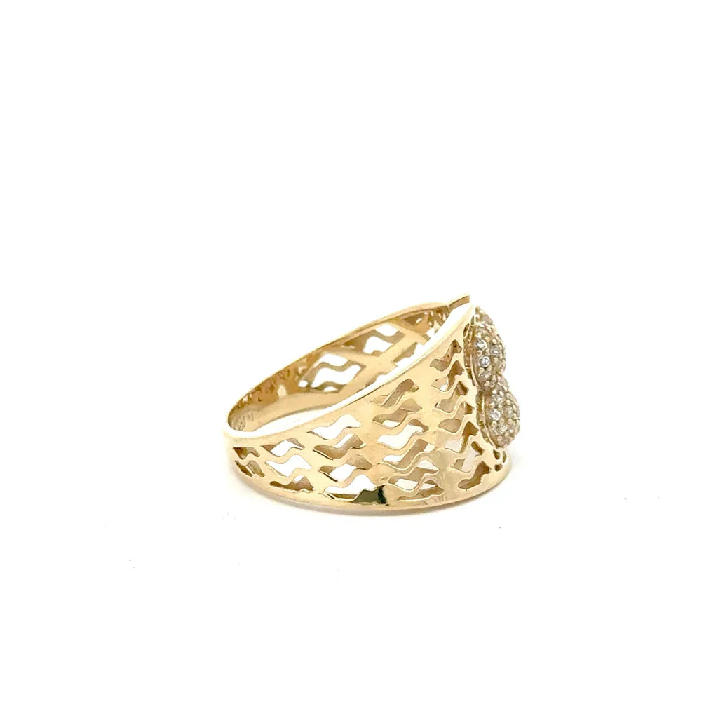 Elegant Gold Ring with Sparkling Details 10k1