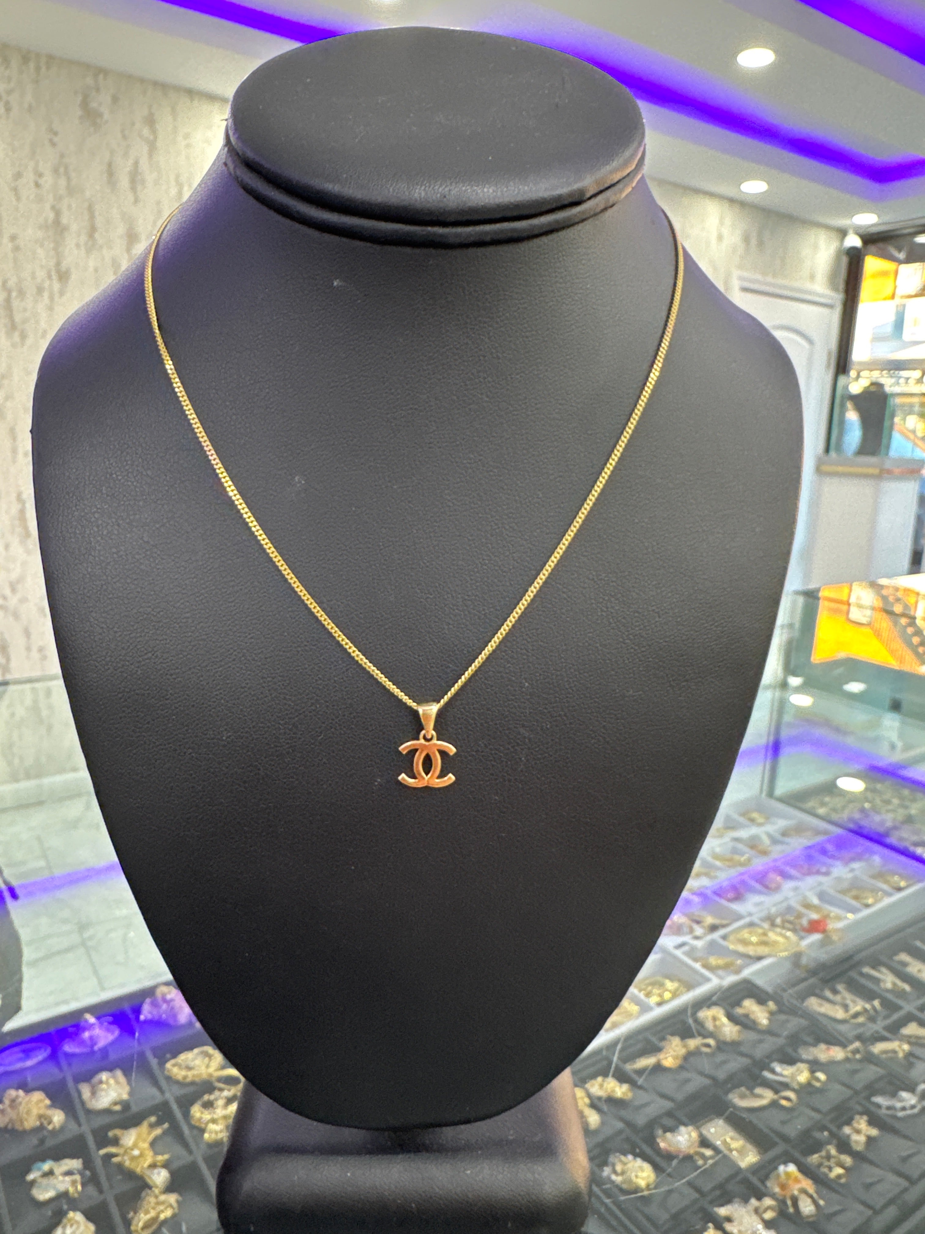 14k Chain and pendant