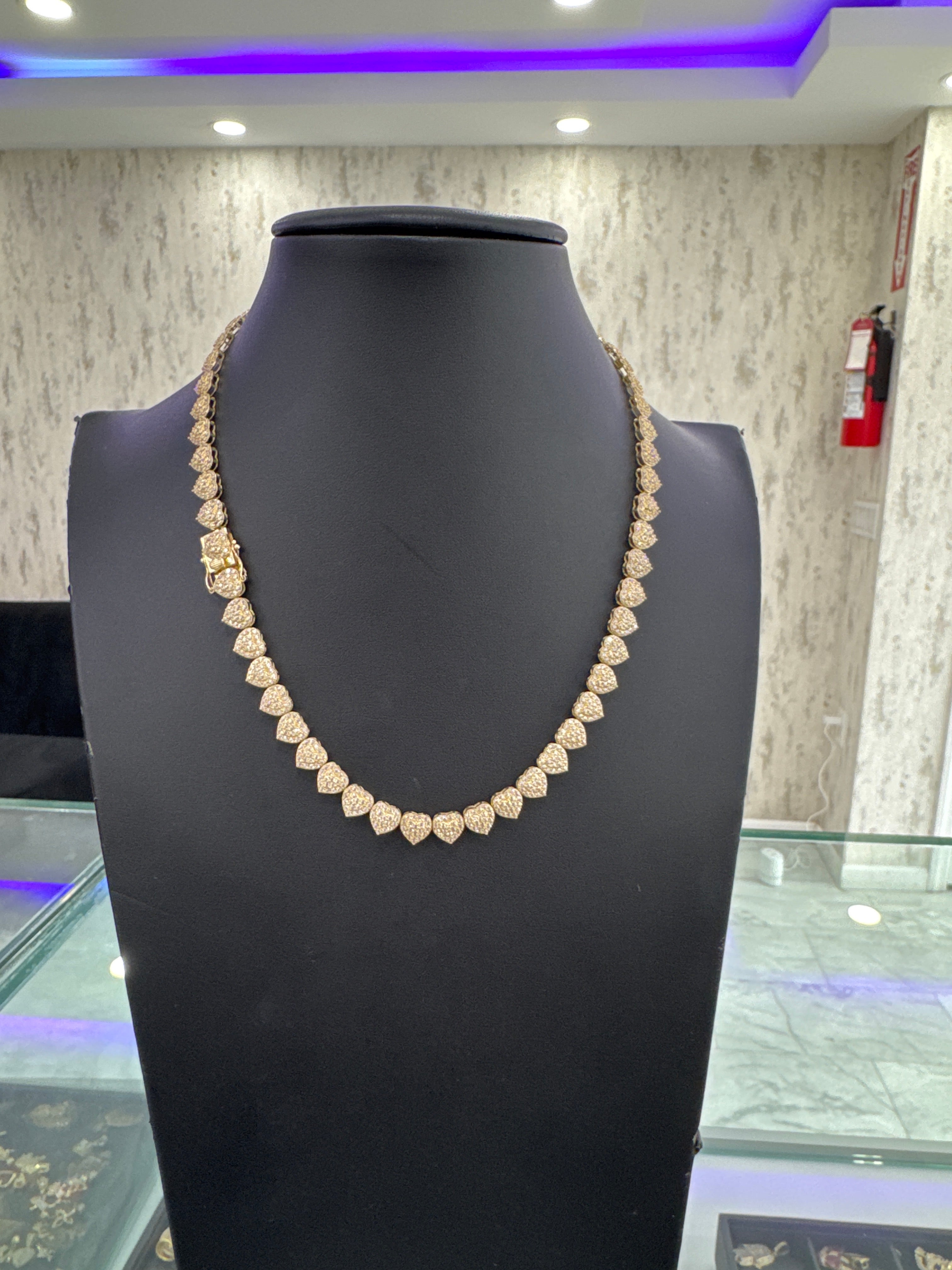 14k heart chocker