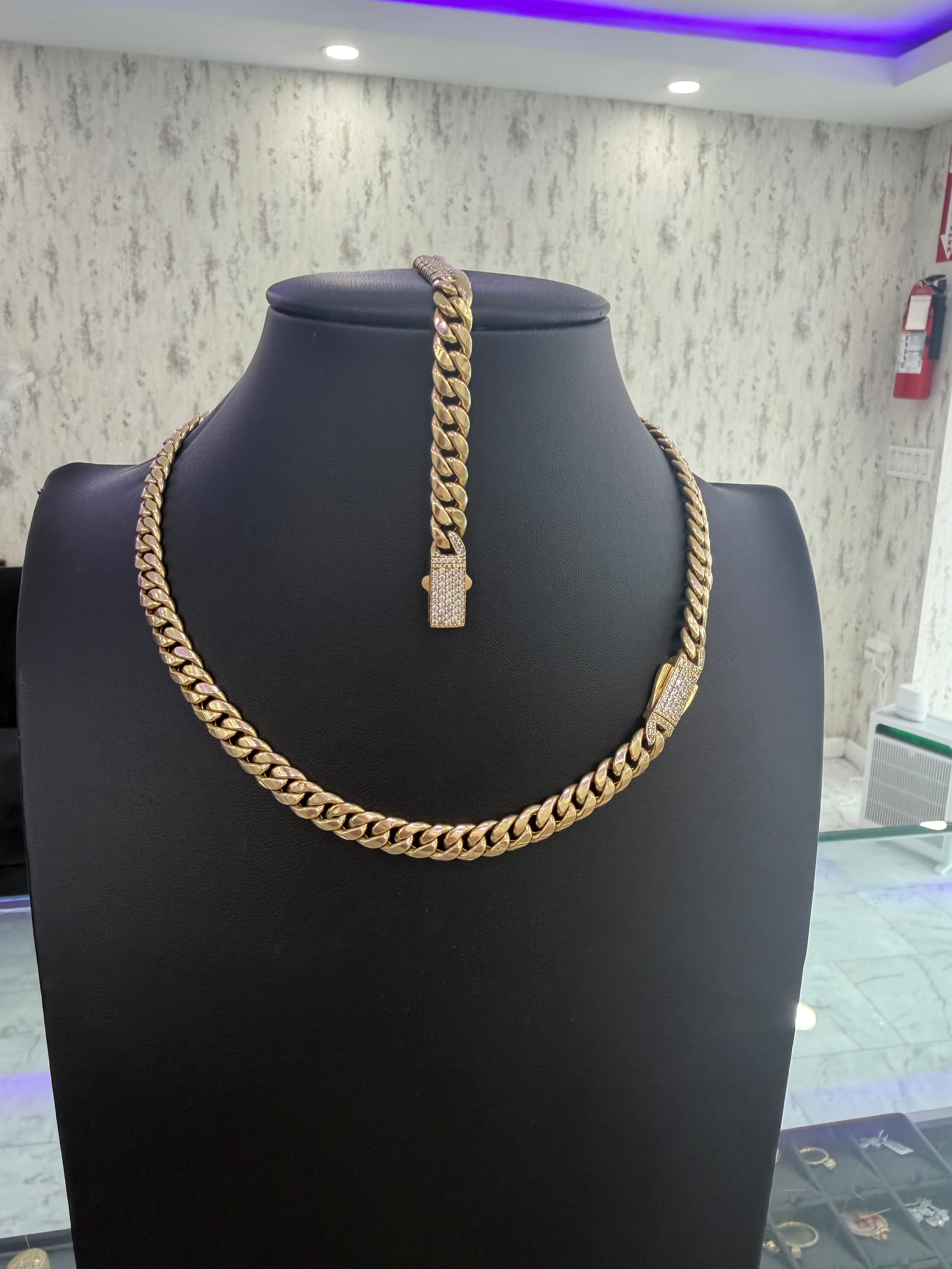 14k chocker and bracelet